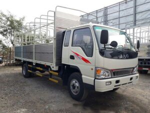 XE TẢI JAC HFC 1183K1 7 TẤN THÙNG BẠT