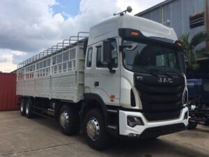 XE TẢI FAW THÙNG KÍN 6.8 TẤN ĐỘNG CƠ YUCHAI
