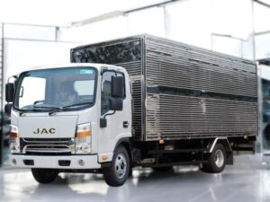 XE TẢI JAC N200S 1.9 TẤN THÙNG KÍN ĐỘNG CƠ CUMMIN