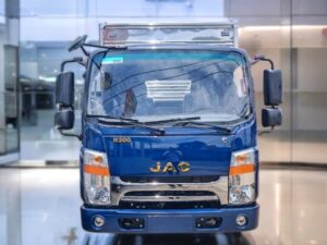 Alternative view of XE TẢI JAC N200S 1.9 TẤN THÙNG KÍN ĐỘNG CƠ CUMMIN