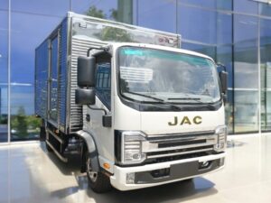 XE TẢI JAC N200S E5 1.9 TẤN THÙNG KÍN ĐỘNG CƠ CUMMIN