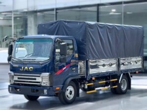 XE TẢI JAC N200S E5 1.9 TẤN THÙNG MUI BẠT ĐỘNG CƠ CUMMIN