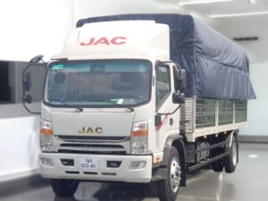 XE TẢI JAC N800 PLUS 8.5 TẤN THÙNG BẠT ĐỘNG CƠ CUMMINS
