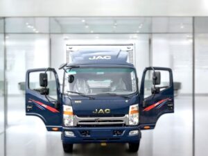 Alternative view of XE TẢI JAC N800 PLUS 8.5 TẤN THÙNG KÍN ĐỘNG CƠ CUMMINS